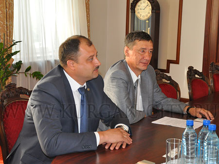 Визит Тяня Юнсаня Визит Тяня Юнсаня